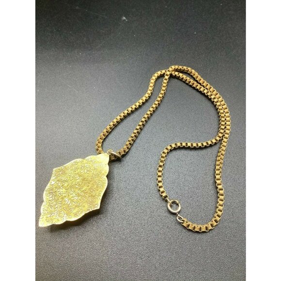 Antique Victorian Painted Porcelain Cameo Style Romantic Scene Necklace Brass - Picture 7 of 9